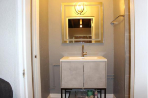 Grand Central Suite in St Pete Close to Downtown